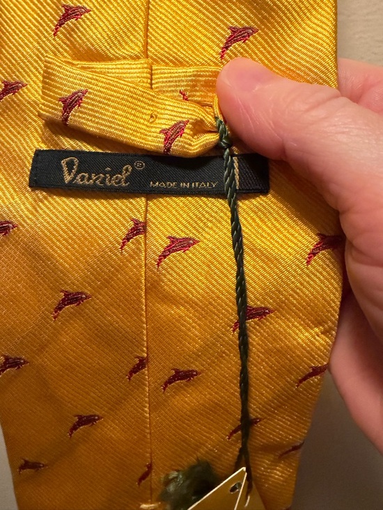 NWT Daniel Milano Dolphin Tie - Picture 2 of 8